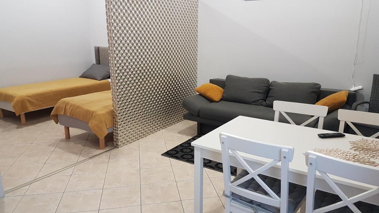 Apartament Promyczek ฮายนูฟกา ภายนอก รูปภาพ