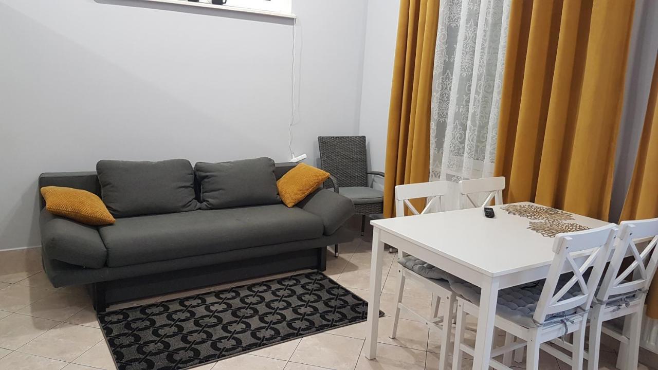 Apartament Promyczek ฮายนูฟกา ภายนอก รูปภาพ